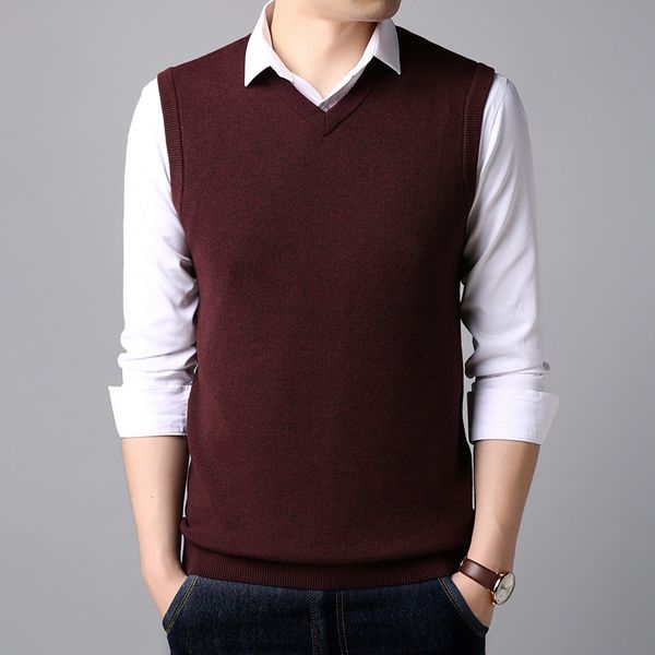 

2020 sleeveless v-neck knitted sweater shoulder casual men's vest in spring, Black;white