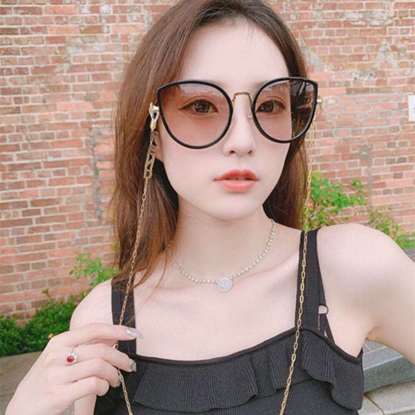 

round new sunglass chain pendant, White;black