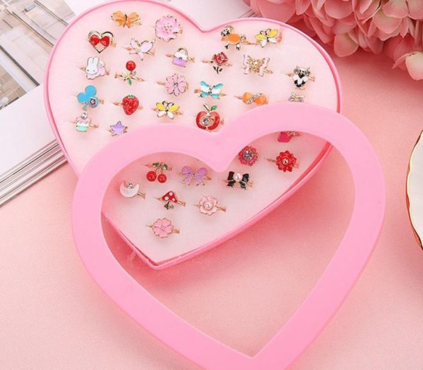 

36pcs / коробка симпатичные пластиковые детские кольца девушки смешанная корейский стиль смолы alloy детский мультфильм кольца детский день, Silver