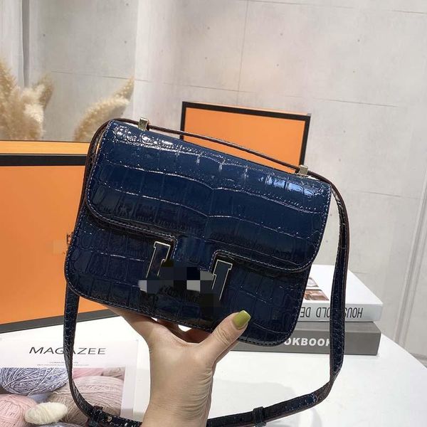 

designer vintage genuine alligator leather women handbag lady lock bags female handbag bucket tote bags