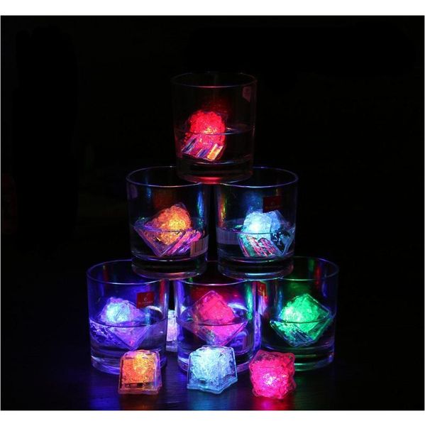 

пластиковые светодиодные фонари полихромная вспышка flash party lights светодиодные светящиеся кубики льда мигающие мигающие украшения свет