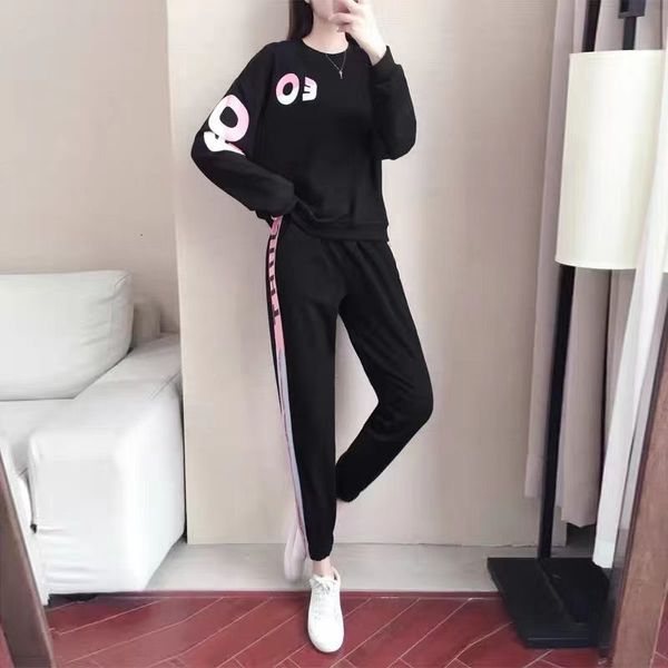 

2021 new women's sports suit fashion brand spring and fall woman clothes casual wear womens 2 piece outfit irge, White