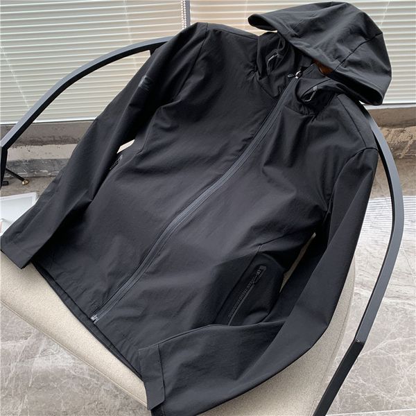 

fast drying fabric mesh breathable lining black hooded men's jacket fashion