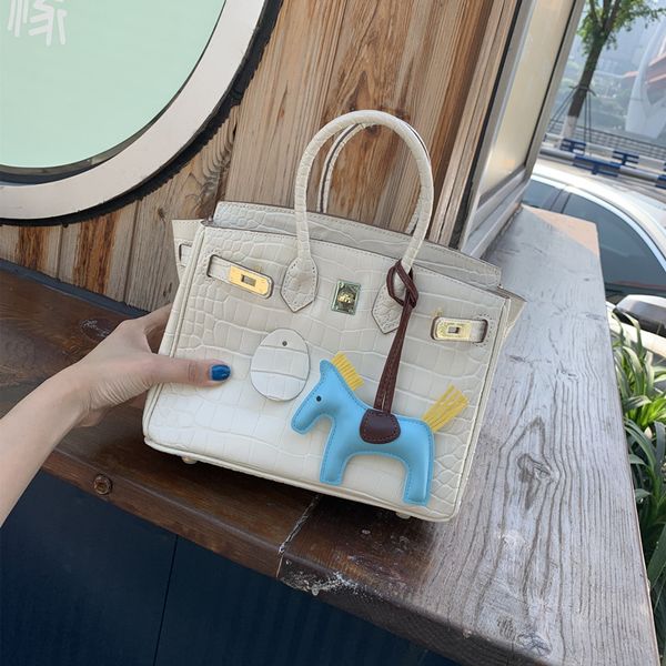 

womens bag crocodile pattern genuine leather retro fashionable mini shoulder crossbody handbag lock