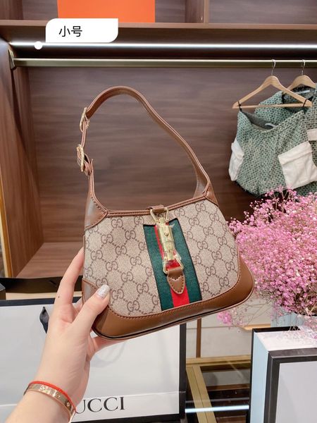 

brand new women's bags european and american2020 fashion brand luxury shoulder bag designer handbags macaron color knapsack g783, Black