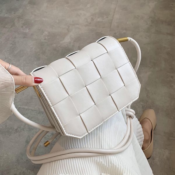 

fashion leather woven women shoulder bags designer square crossbody bags luxury lady messenger bag female small flap purses 2020 c1016
