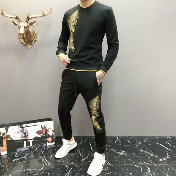 

winter 2020 new exquisite feather embroidery round neck sweater leisure sports pants two piece men's suit1, Gray