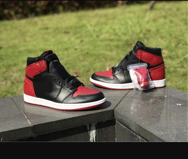 

1 high og bred mens basketball shoes womens 1s black varsity red-white banned trainers athletic outdoors sneakers 555088-001 with box us 5.5