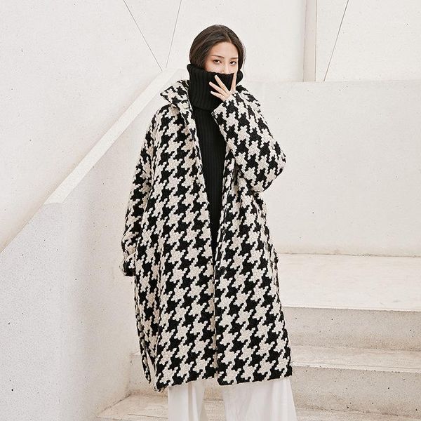 

female new winter and beginning spring plus size black and white houndstooth woven wool outerwear with outline loose woolen coat1