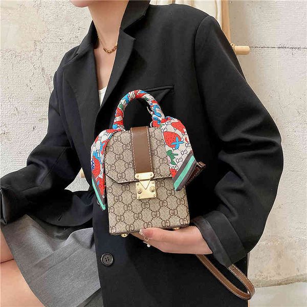 

66% off trendy mini bag fashion vertical key pu mobile phone ins messenger classic old flower women's bag