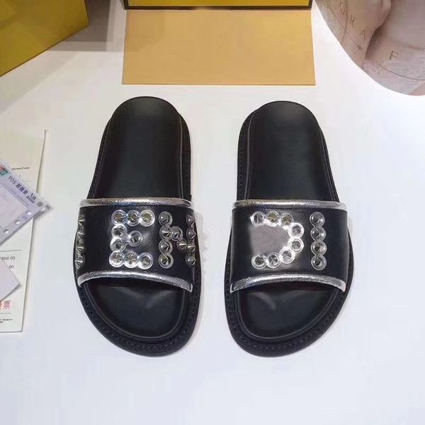 

2020 summer new men's slippers genuine leather women's shoes lovers' rivet slippers fashion, Black
