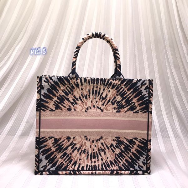 

personalized name new fashion brand luxury shopping bag designer handbags embroidered bag floral designs high-quality womens totes bag