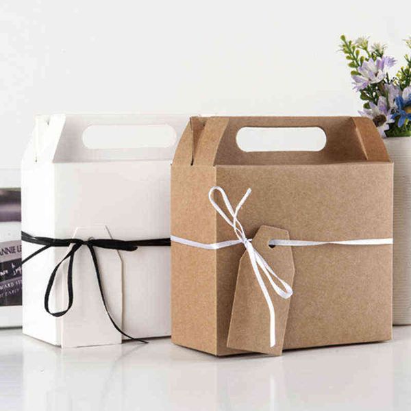 25pcs Kraft Paper Cardboard Wedding Candy Box Packaging Dolci Bomboniera Confezione regalo con nastro Tag DIY Birthday Party Wedding Decor H1231