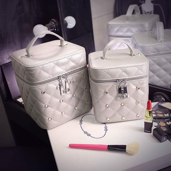 

women portable leather cosmetic bag wash cube case diamond rivets vanity case female travel wash makeup beauty box cosmetic