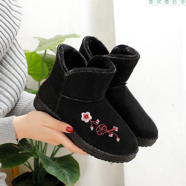 

fashion warm snow women's boots, a pedal flat bottom and velvet thick cotton shoes, small embroidered short boots, cotton shoes, Black