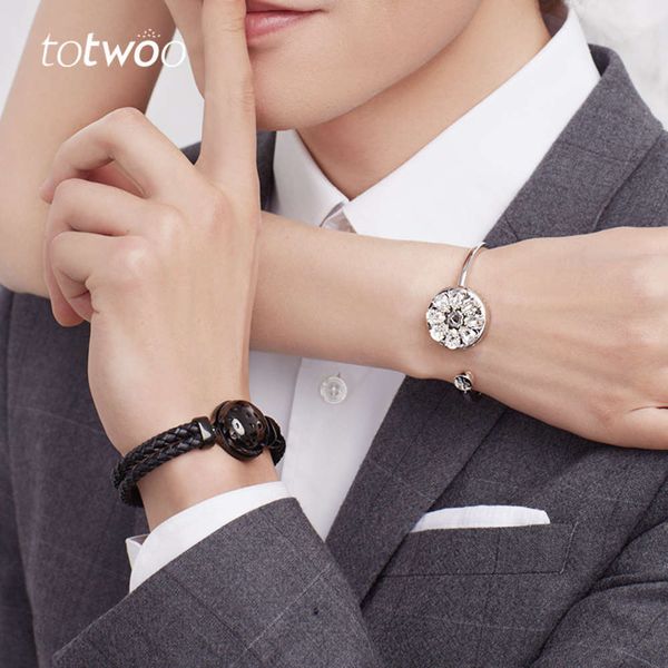 

totwoo: smart couple's inductive vibration and br