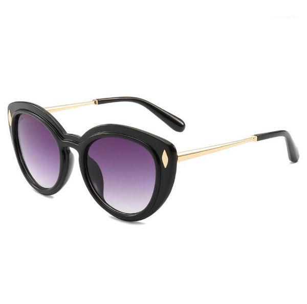 

2020 brand designer cat eyes fashion style uv400 protection plastic material lenses women sunglasses rivet alloy metal temple1, White;black