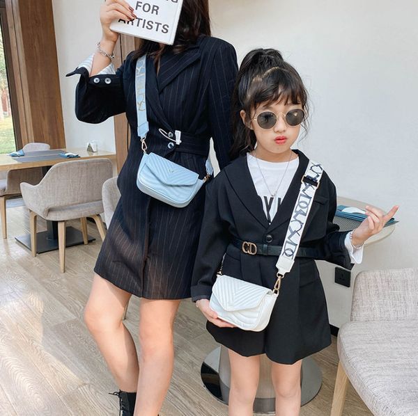 

designer kids bags embroidery new girls purse a4586 princess children handbags line single-shoulder letter girls 2021 messenger bag olhnv, Red;black