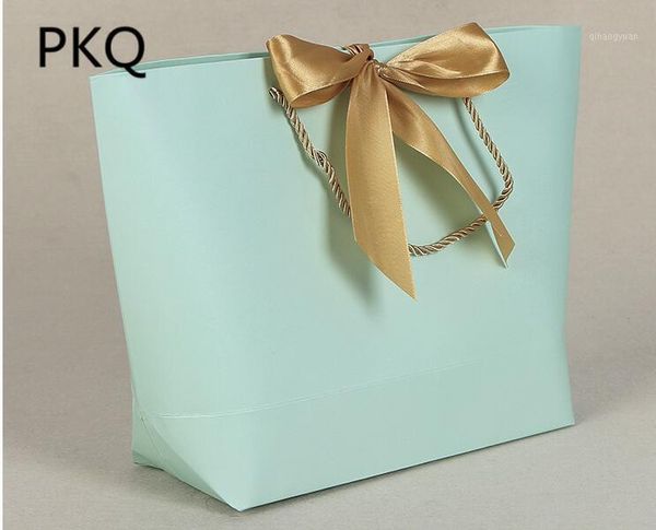 

20pcs/lot birthday/wedding paper gift bag scarf carrier present bags with ribbon wedding party decoration1
