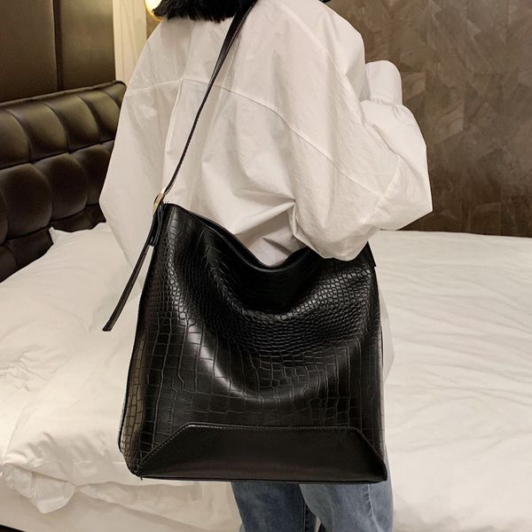 

vintage alligator bcuket bags for women designer shoulder bags luxury crocodile pu leather crossbody bag casual large tote purse c1016