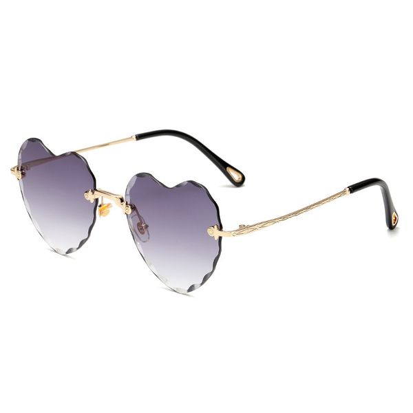 

2022 new love gradient sunglasses women's fashion retro sunglasses anti-uv polygonal peach heart glasses, White;black