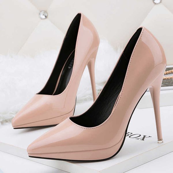 

famous brand 2022 fashion women 12cm high heels pumps red pointed toe pencil apricot patent leather ladies prom valentine shoes designer cla, Black