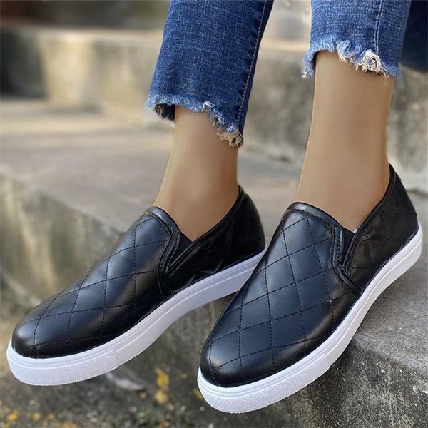 

2020 new spring and autumn korean version round head grid large size flat single-shoe female manufacturers direct sales, Black