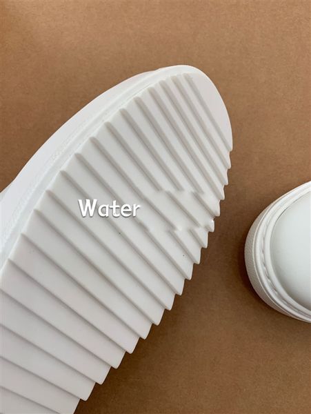 

west kanye shoes abez tail light cinder winter heels sandals men women slippers tiger classic woman sheepskin design sandals shoes sanda, Black