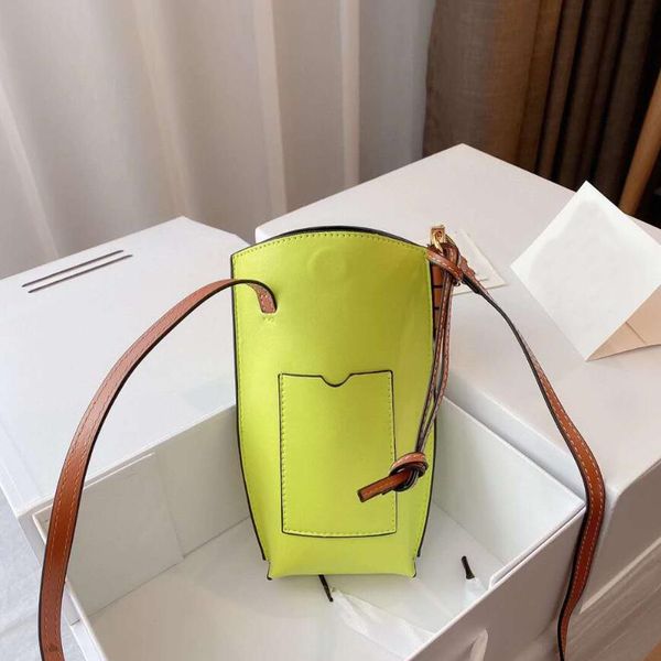 

2020 сумки кошельки мини телефон сумка женщины сумка crossbody нового стиль девушка улыбка сумка на ремне сумки губной помады