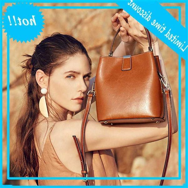 

2021 summer new oil wax leather women's versatile portable bucket simple one shoulder messenger bag