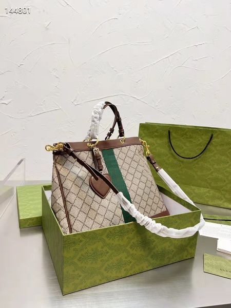 

2022 designer shoulder bag women's camera bag distribution box