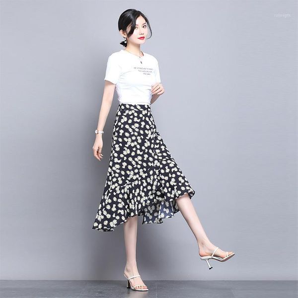 

in the summer of 2020 the new female long a word covered in snow spins floral skirt of tall waist hip skirt show thin1, Black