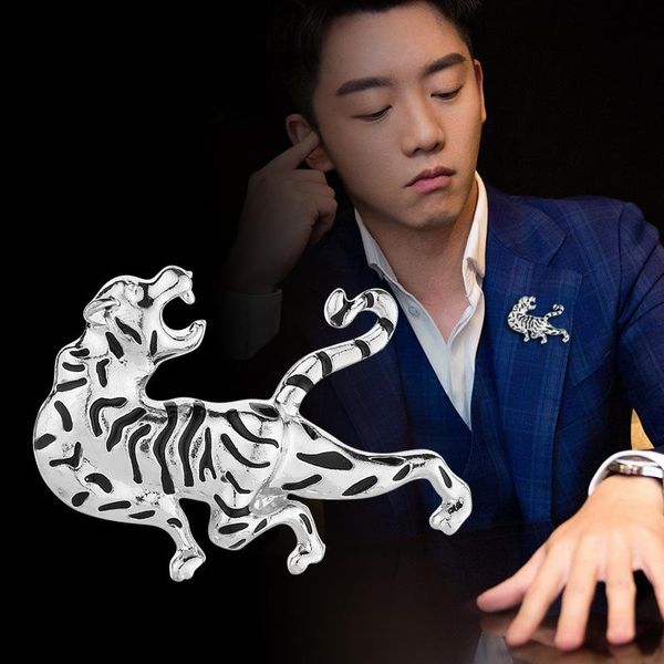 

корейский тигр британский стиль животных брошь значок изделия мужские костюмы воротник нагрудные pin для мужчин украшения темперамент аксесс, Gray