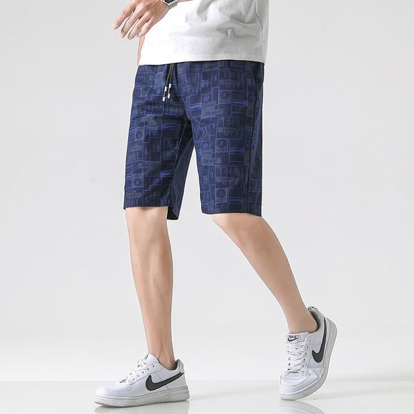 

summer new trend casual shorts men's handsome and fashionable beach pants, White;black