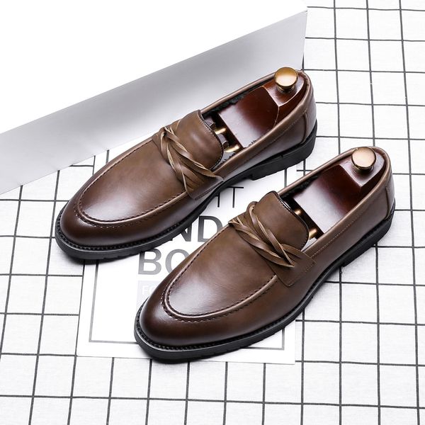 

2020 new british pointed business formal mens shoes fashion casual leather shoes mens slip-on wenzhou hair stylist mens shoes, Black
