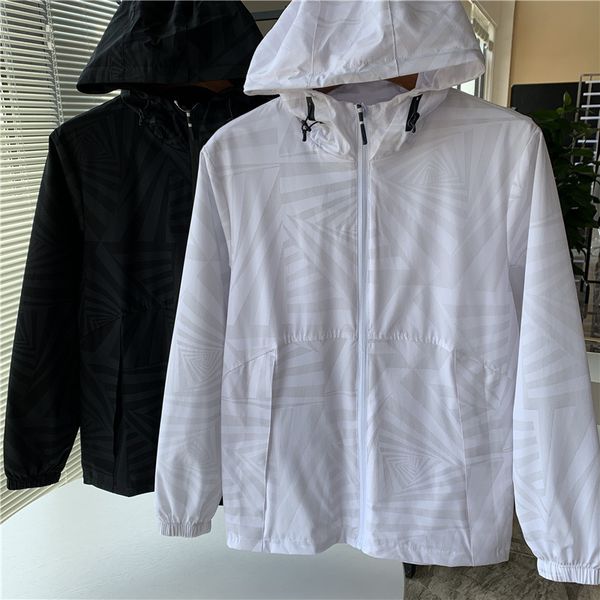 

elastic windproof waterproof fabric geometric dark stripe design early autumn casual fashion hooded jacket man