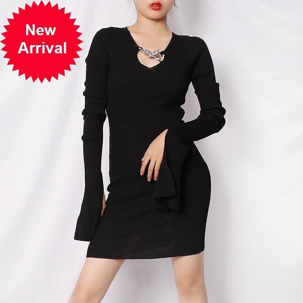 

runway 2021 new fashion attire autumn with low v wide stylish cleavage hollow long-sleeved black long-knit dress 7yg9, Black;gray