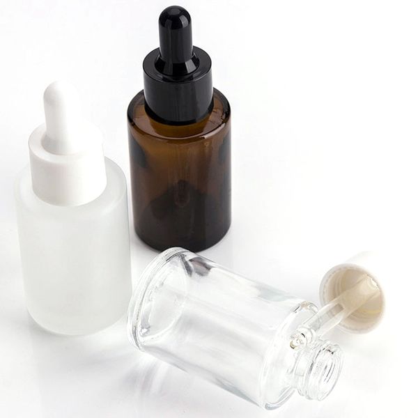 Bottiglia di vetro da 30 ml Bomboniera a spalla piatta Bottiglie di siero di olio essenziale rotonde smerigliate/trasparenti/ambrate con contagocce per occhiali Essenza cosmetica