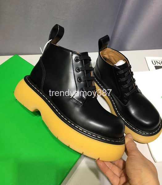 

boots bull skin thick soled martin boots men's autumn and winter british style high head versatile short, Black