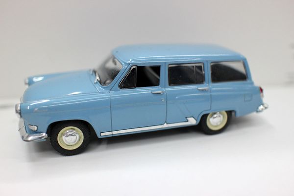 

d ea 1:43 gaz 22 alloy car for children kids toys model original box