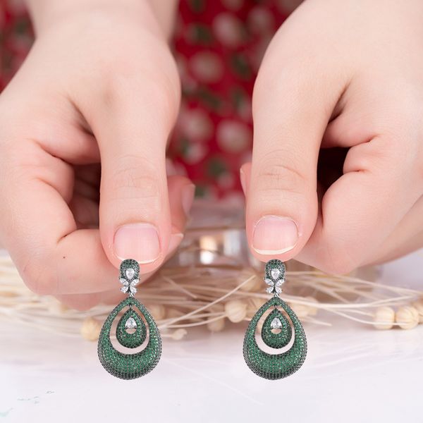 

luxury, european and american personality, fashion, water drop shape, exaggerated green ultra-flash zircon earrings wholesale, Silver