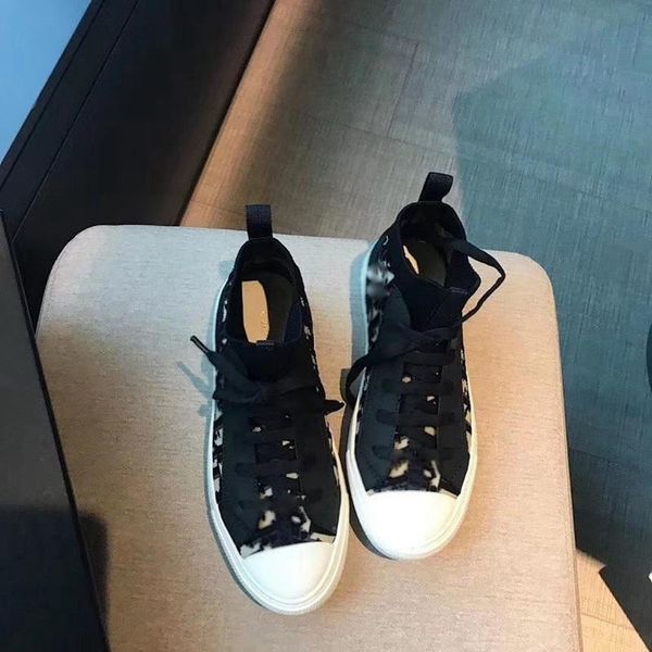 

2021 new style canvas shoes ladies ladies low-canvas embossed microfiber printed sneakers sandals, Black