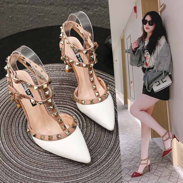 

red 2020 new spring, summer and autumn baotou sandals, new style in summer, french fairy with thin rubber rivets, Black