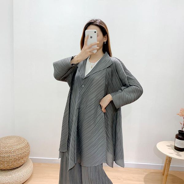 

pleated autumn winter 2020 new style loose plus size coat, Tan;black