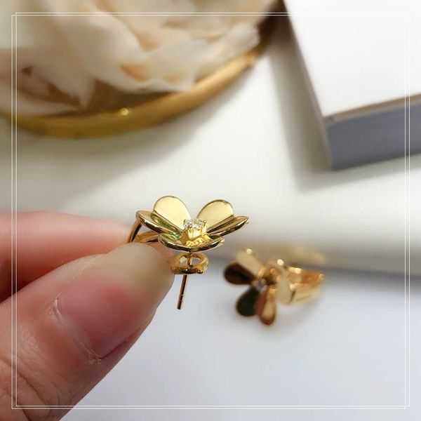 

s925 sterling silver plating 18k gold fiower lady's earrings fashion goes with everything sweet the high quality, Golden