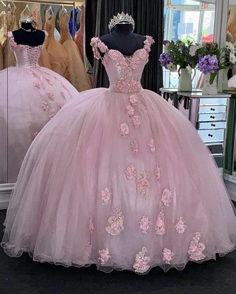 Prenses quinceanera elbise kapalı omuz 3d çiçekler süslü pembe kabarık yumuşak tül tatlı 16 balo elbisesi
