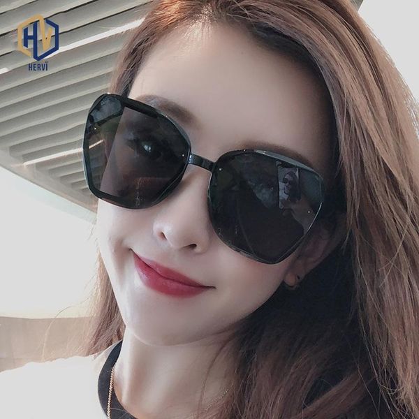 

sunglasses retro polygon large men woman brand design black frame gradient lens siamese nose hold eyewear, White;black