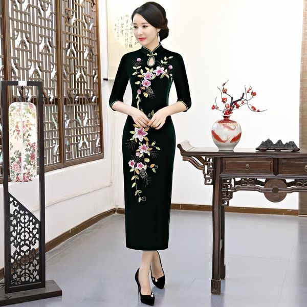 

wqx8m 2020 весна бархата ручной работы долго блестки бисера платье cheongsam стоять большой размер воротника из бисера вышитой cheongsam сва, Black;gray