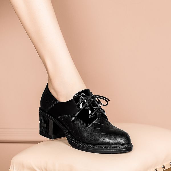 

2021 genuine women's shoes leathers stone in relief natural patent ladies shoe thick heels nyd3, Black