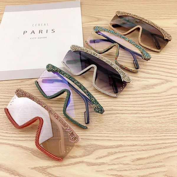 

new style sun glasses women's wedding pgraphy catwalks street snap retro fashion sunglasses driving glasses color, White;black